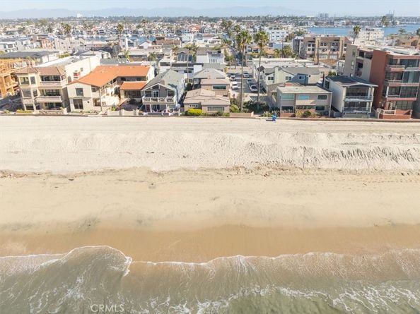 6025 E Seaside Walk, Long Beach CA 90803