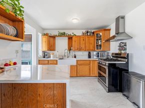 5055 N Raton, Long Beach CA 90807