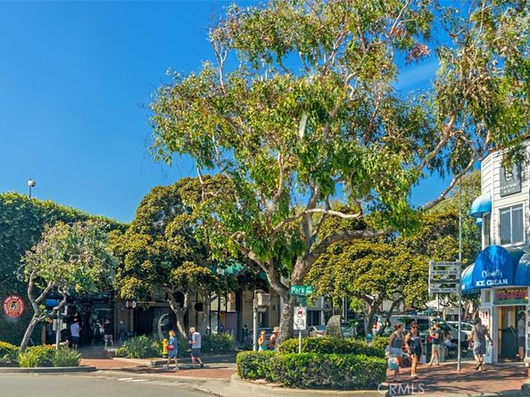 555 Through Street, Laguna Beach CA 92651