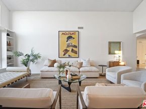 5333 Zelzah Avenue 338, Encino CA 91316