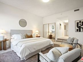 5333 Zelzah Avenue 338, Encino CA 91316