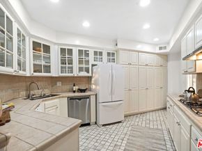 5333 Zelzah Avenue 338, Encino CA 91316