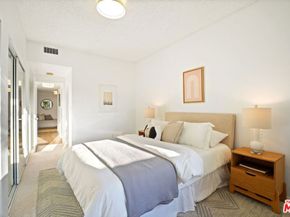 5333 Zelzah Avenue 338, Encino CA 91316