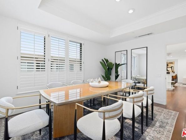 12218 Montana Avenue 302, Los Angeles CA 90049