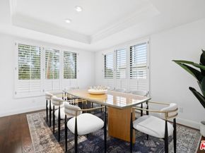 12218 Montana Avenue 302, Los Angeles CA 90049