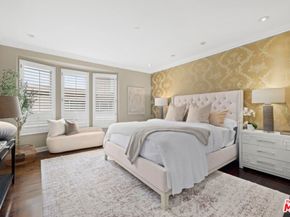 12218 Montana Avenue 302, Los Angeles CA 90049