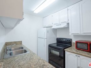 525 S Ardmore Avenue 121, Los Angeles CA 90020