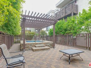 525 S Ardmore Avenue 121, Los Angeles CA 90020