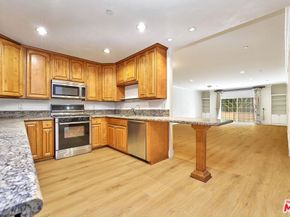 722 S Oxford Avenue 103, Los Angeles CA 90005