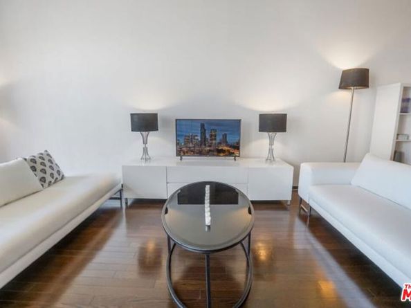 1645 Vine Street 905, Los Angeles CA 90028