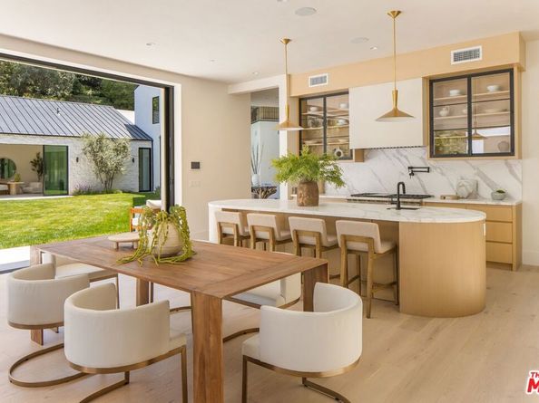 1749 Mandeville Lane, Los Angeles CA 90049