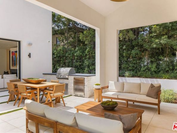 1749 Mandeville Lane, Los Angeles CA 90049