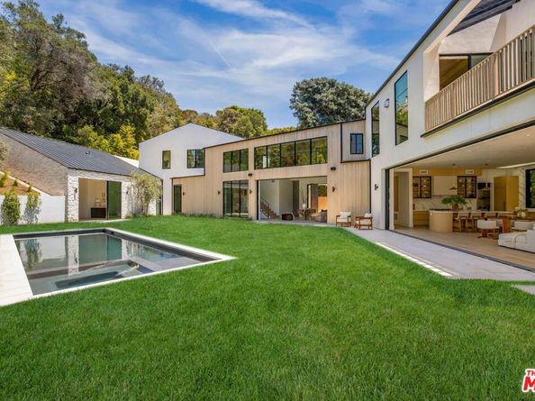 1749 Mandeville Lane, Los Angeles CA 90049