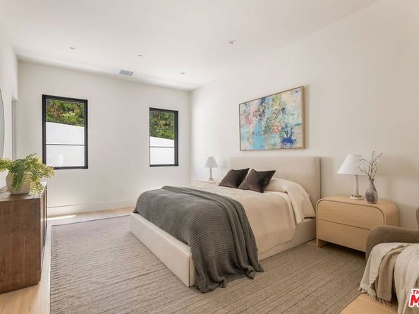 1749 Mandeville Lane, Los Angeles CA 90049