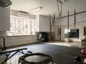 1420 Moraga Drive, Los Angeles CA 90049
