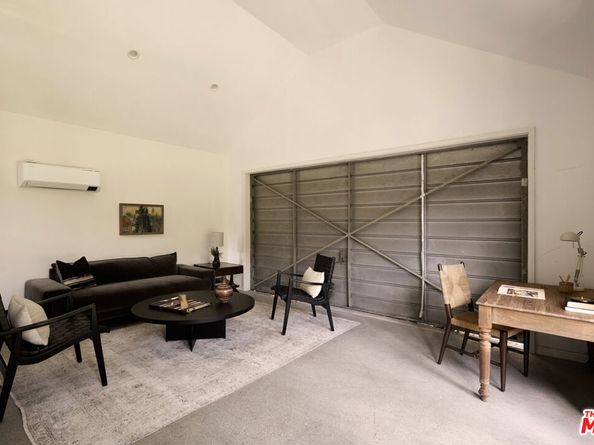 2035 Monte Vista Street, Pasadena CA 91107