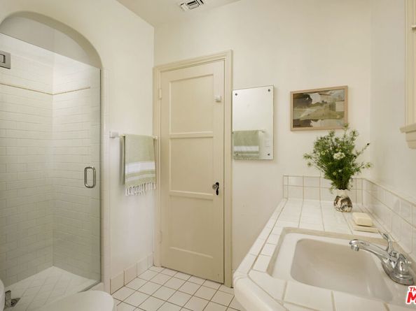 2035 Monte Vista Street, Pasadena CA 91107