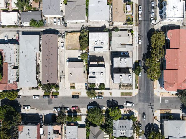 6007 Barton Avenue, Los Angeles CA 90038