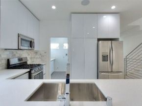 6007 Barton Avenue, Los Angeles CA 90038