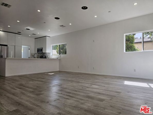 6007 Barton Avenue, Los Angeles CA 90038