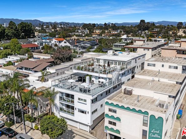 2431 3rd Street 10, Santa Monica CA 90405