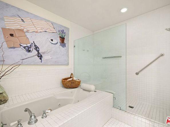 603 Ocean Avenue 1East, Santa Monica CA 90402