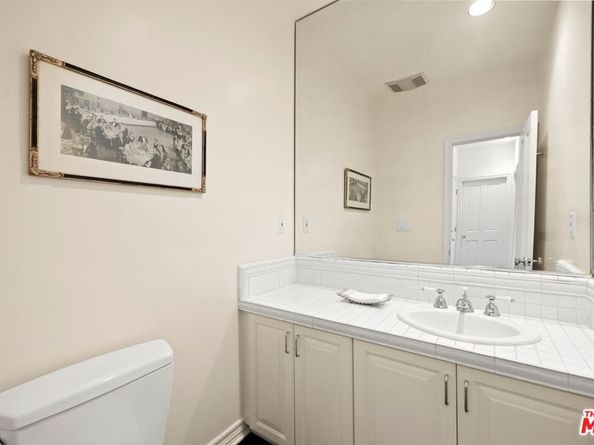 603 Ocean Avenue 1East, Santa Monica CA 90402