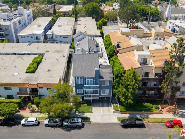 1315 S Carmelina Avenue, Los Angeles CA 90025