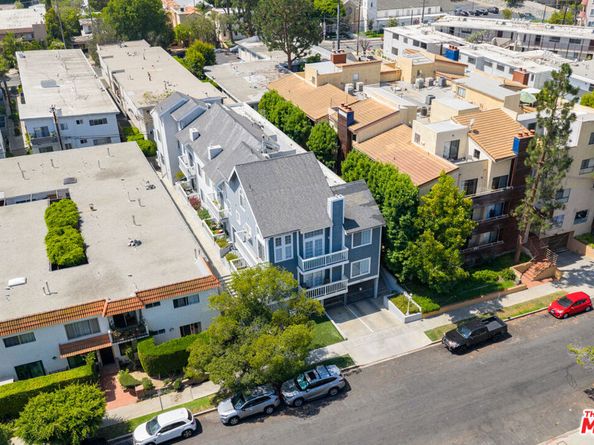 1315 S Carmelina Avenue, Los Angeles CA 90025