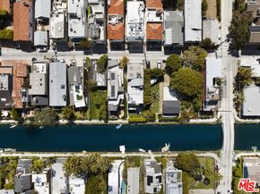 408 Linnie Canal, Venice CA 90291