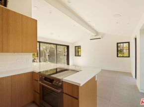 408 Linnie Canal, Venice CA 90291