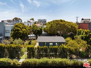 408 Linnie Canal, Venice CA 90291