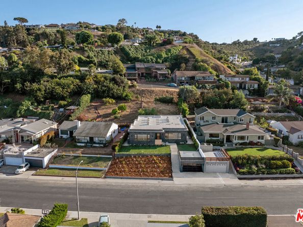 5280 Sanchez Drive, Los Angeles CA 90008