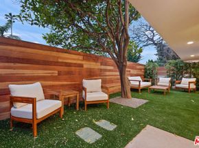 2530 Beverley Avenue, Santa Monica CA 90405