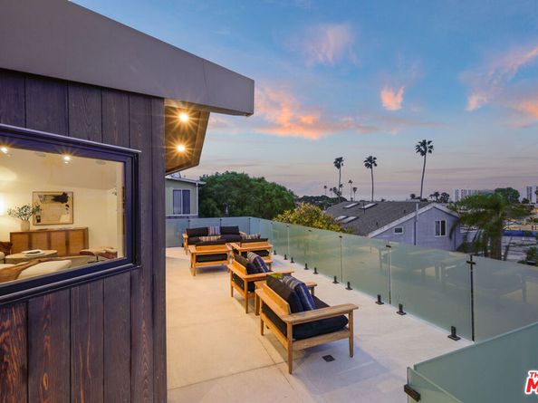 2530 Beverley Avenue, Santa Monica CA 90405