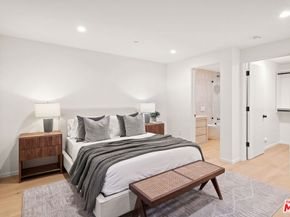 2530 Beverley Avenue, Santa Monica CA 90405