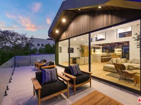 2530 Beverley Avenue, Santa Monica CA 90405