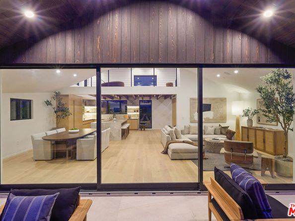 2530 Beverley Avenue, Santa Monica CA 90405