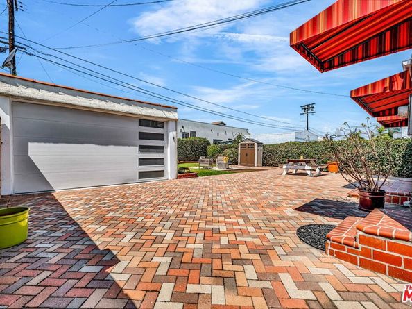 8759 S Hobart Boulevard, Los Angeles CA 90047