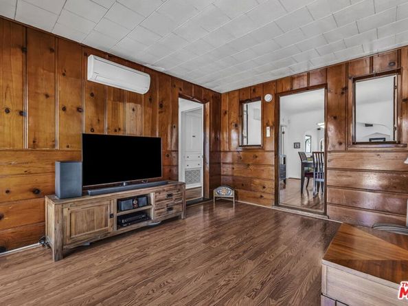 8759 S Hobart Boulevard, Los Angeles CA 90047