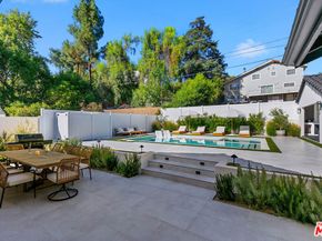 22269 Avenue San Luis, Woodland Hills CA 91364