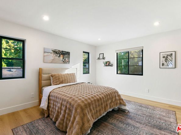 22269 Avenue San Luis, Woodland Hills CA 91364