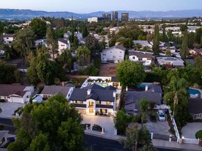 22269 Avenue San Luis, Woodland Hills CA 91364