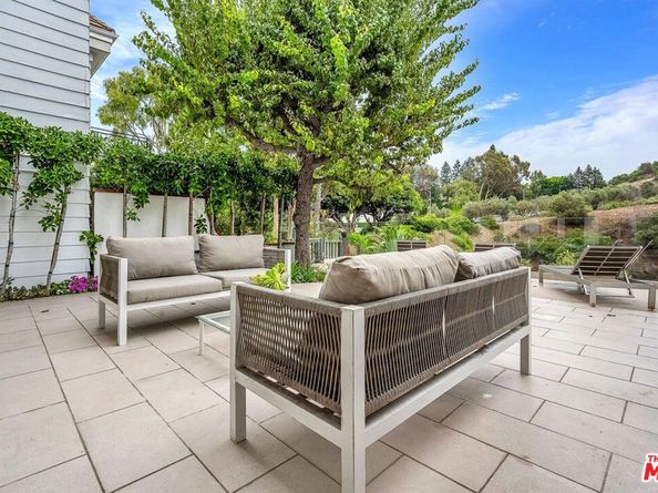 2205 Canyonback Road, Los Angeles CA 90049