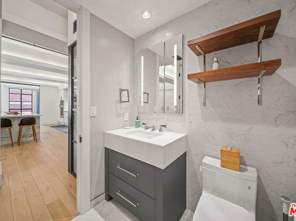849 S Broadway 812, Los Angeles CA 90014