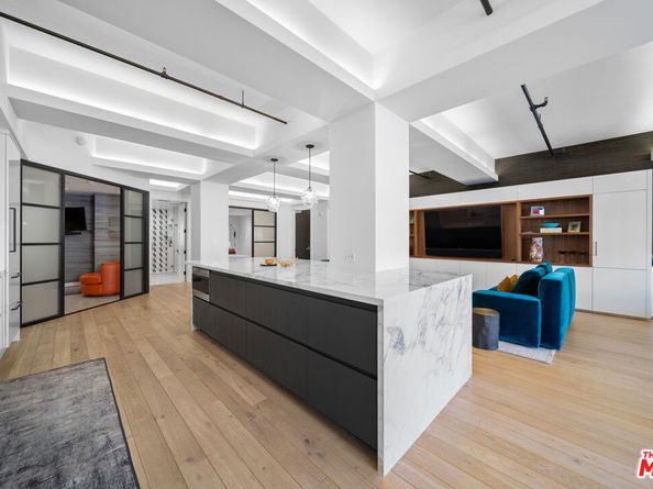 849 S Broadway 812, Los Angeles CA 90014