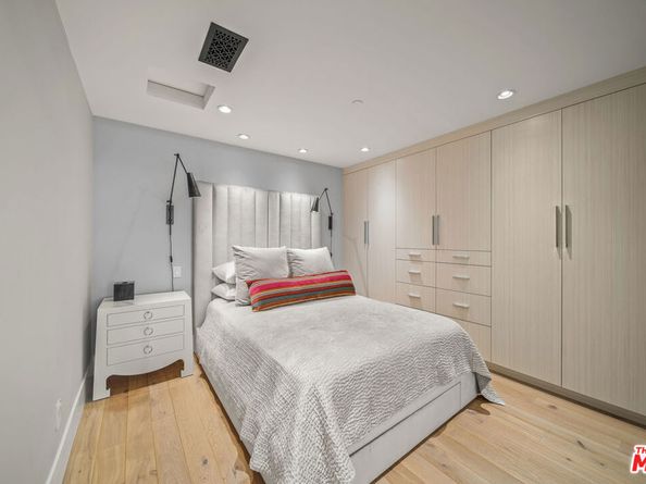 849 S Broadway 812, Los Angeles CA 90014