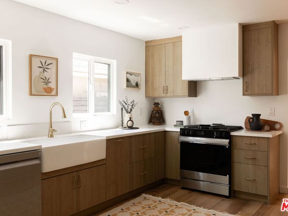 4231 3rd Avenue, Los Angeles CA 90008