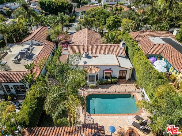 6119 Del Valle Drive, Los Angeles CA 90048