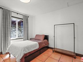 6119 Del Valle Drive, Los Angeles CA 90048